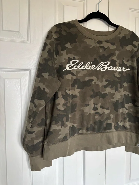 Eddie Bauer Olive & Dark Green Camo Crewneck Sweater - Picture 2 of 11
